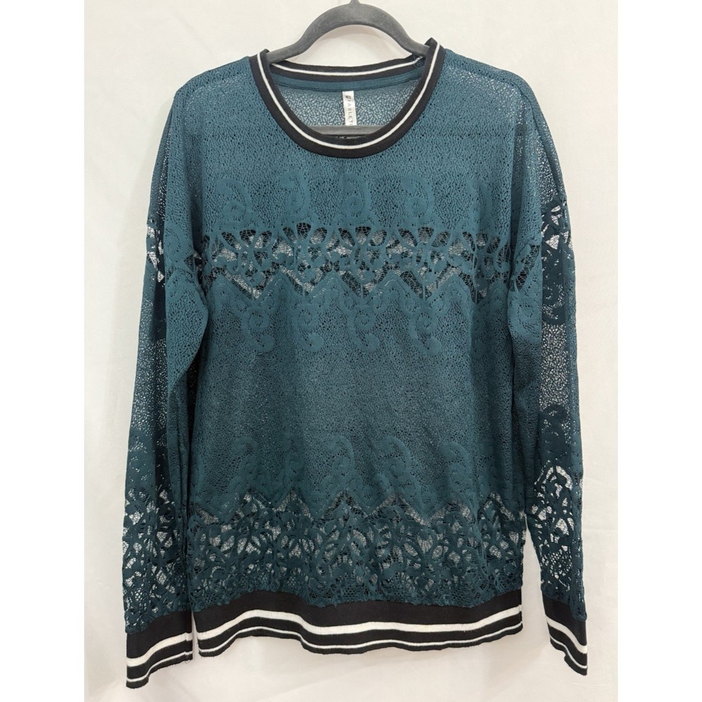 Fabletics Sophie‎ Lace Tunic Spruce Green Floral Striped Cuffs Womens Size L